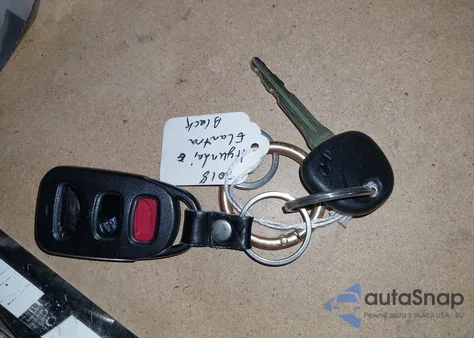 2018 Hyundai Elantra Sel из США, поврежденный, VIN KMHD84LFXJU628185